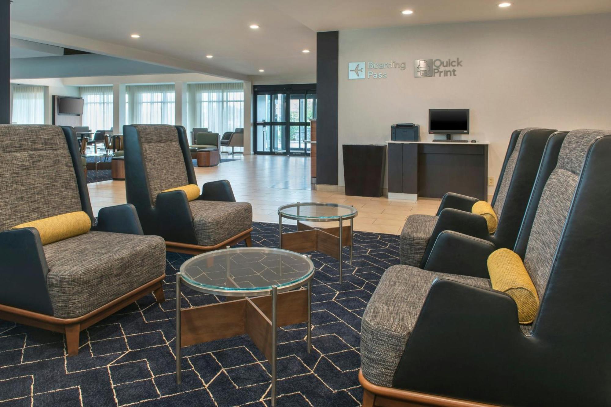 Courtyard By Marriott Silver Spring North/White Oak Exterior photo