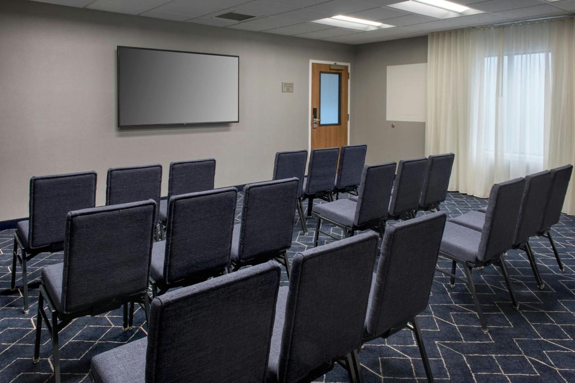 Courtyard By Marriott Silver Spring North/White Oak Exterior photo